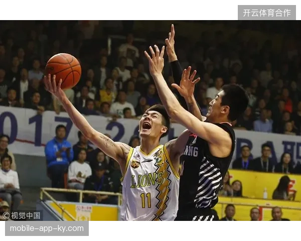 奈特以超五成三分命中率冠绝联盟,但山西队整体实力不足止步首轮 奈特以超五成三分命中率冠绝联盟,但山西队整体实力不足止步首轮